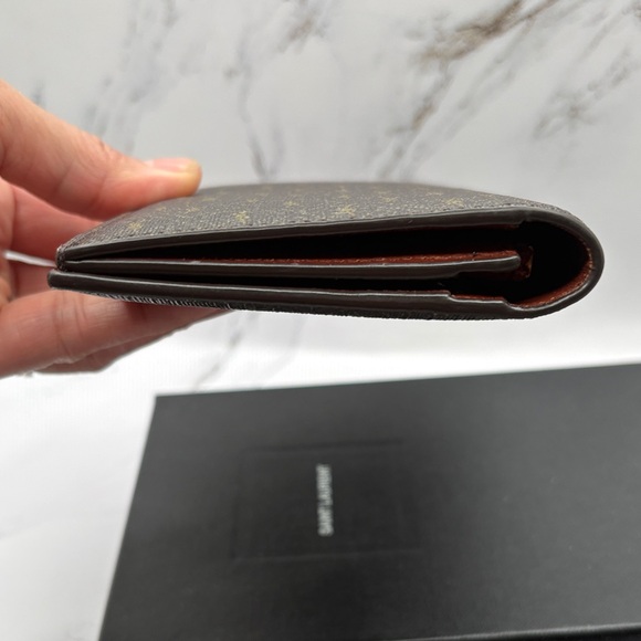 Saint Laurent Brown Monogram Wallet - Picture 4 of 6